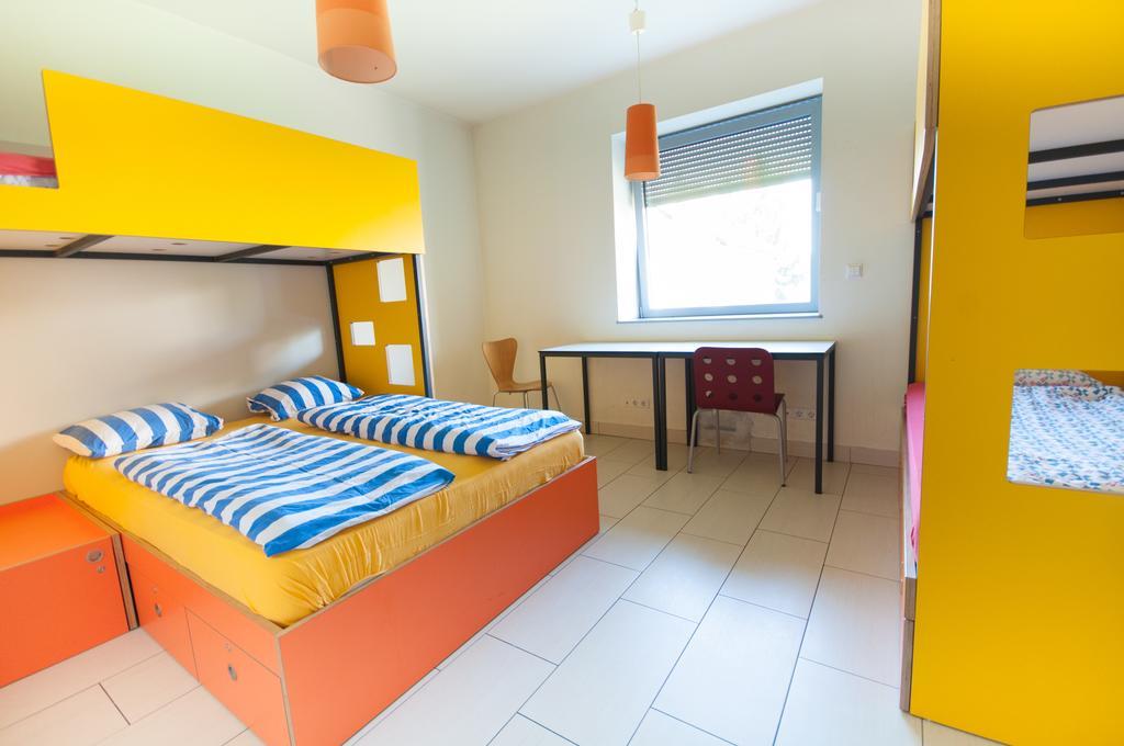 Simbol Rooms With Free Private Parking Ljubljana Room photo