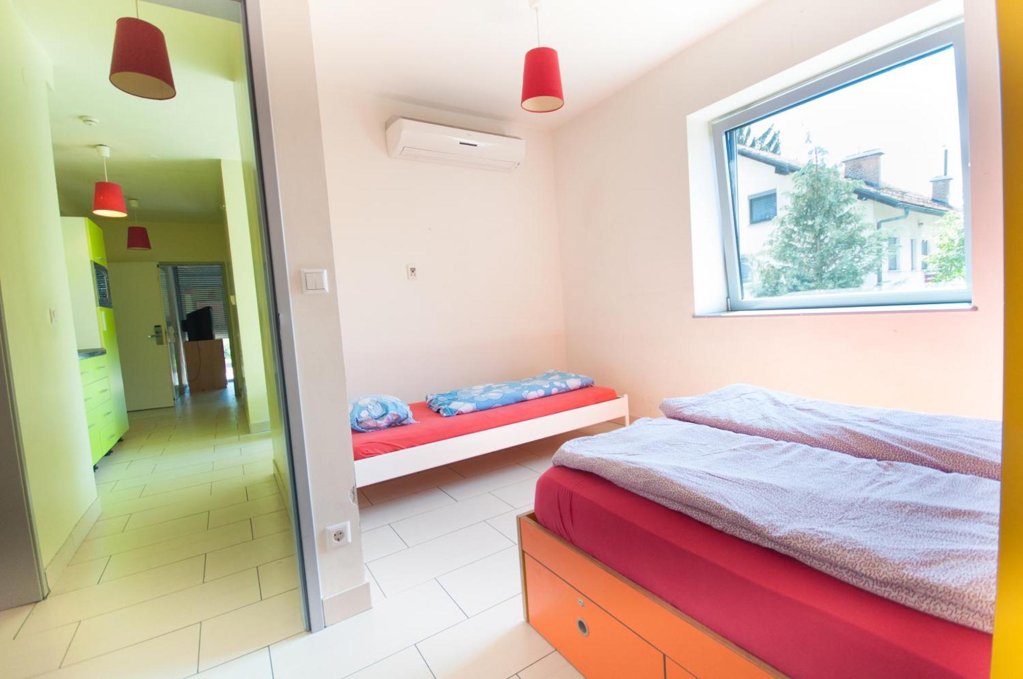 Simbol Rooms With Free Private Parking Ljubljana Room photo