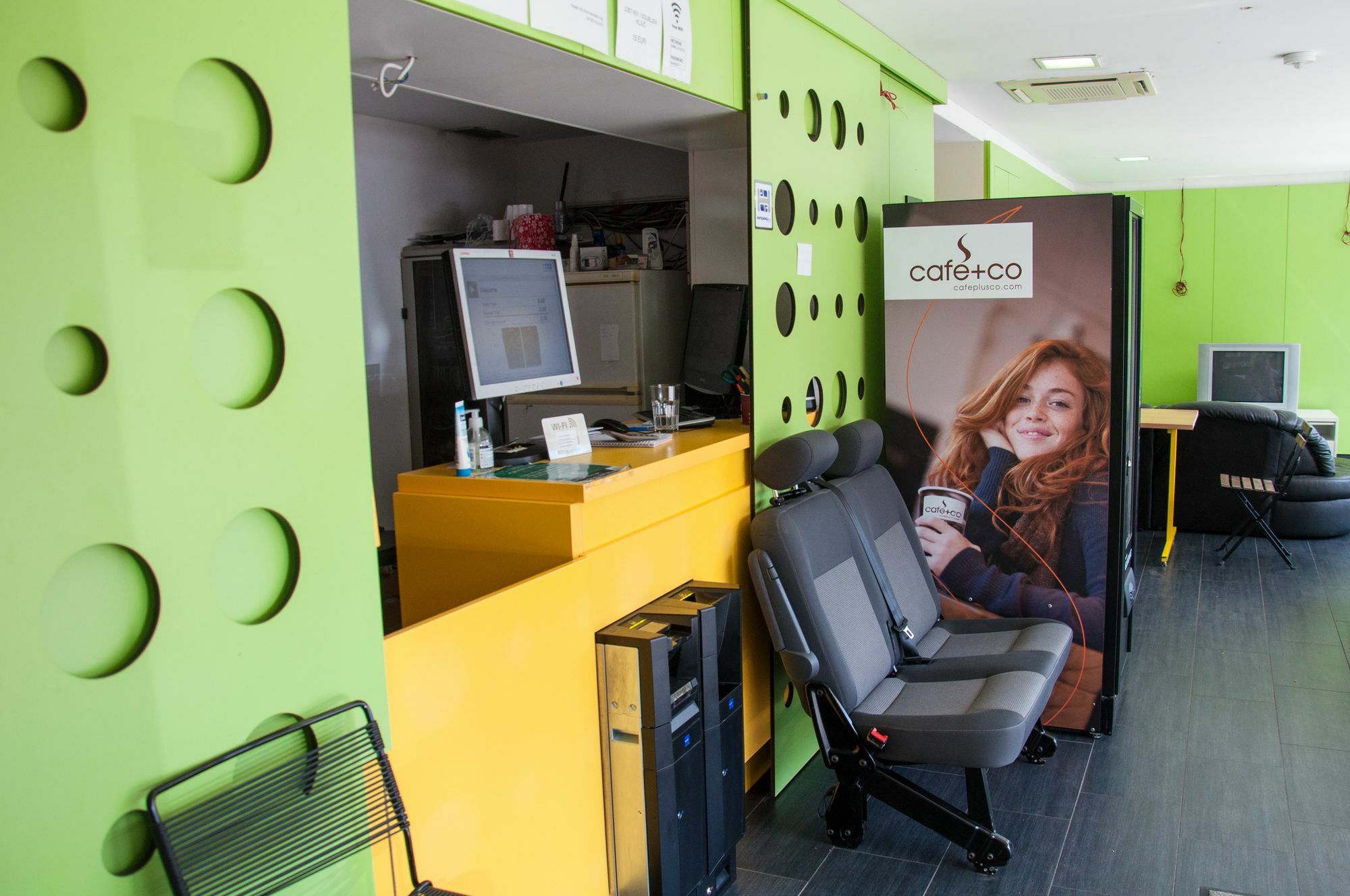 Simbol Rooms With Free Private Parking Ljubljana Exterior photo